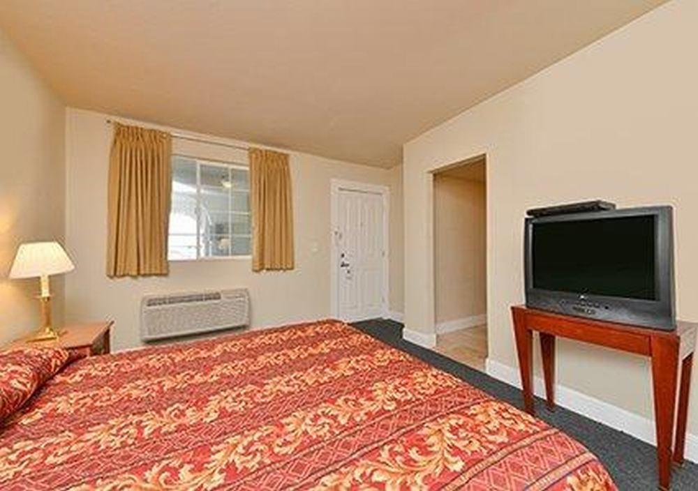 Rodeway Inn Stockton Highway 99 Exteriér fotografie